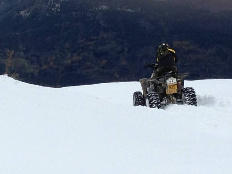 Randonnées quad nocturnes dans la neige à Signes dans le Var