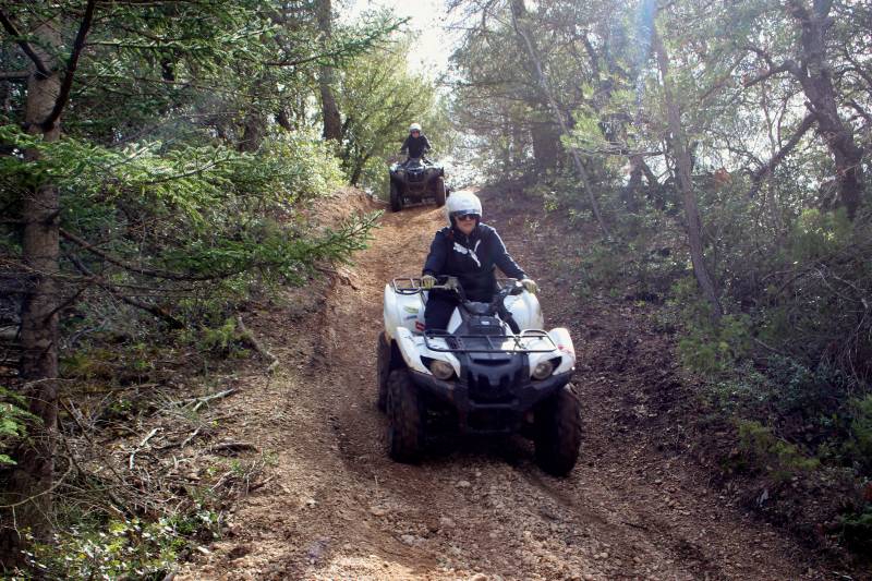 RANDONNEE QUAD DANS LE VAR AU PIED DE LA SAINTE BAUME AVEC BIVOUAC