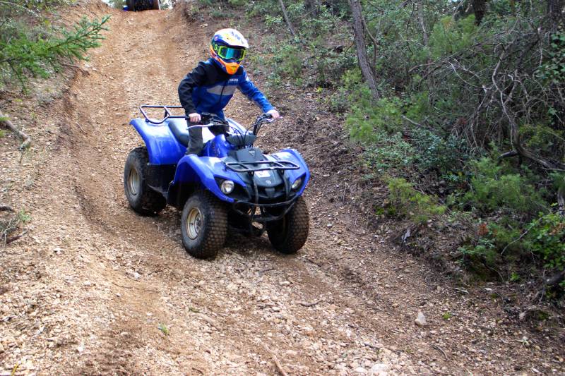 RANDONNÉE QUAD DANS LE VAR EN PROVENCE POUR VOS ANNIVERSAIRES DE VOS ENFANTS