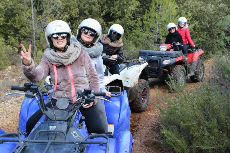 RANDONNÉE QUAD D'ANNIVERSAIRE ENTRE COPINE DANS LE VAR